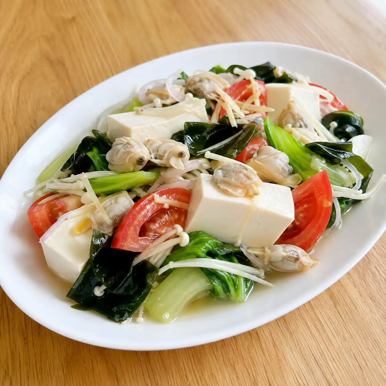 昆布豆腐蛤蜊冷拌菜盤