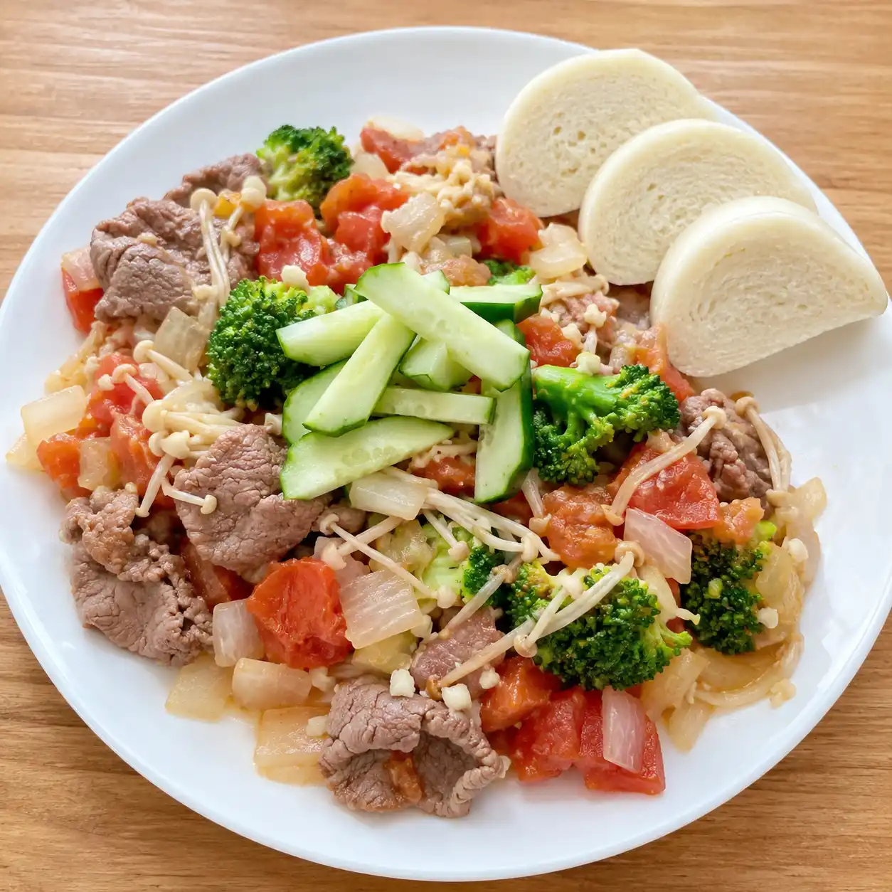 番茄牛肉洋蔥包餡盤