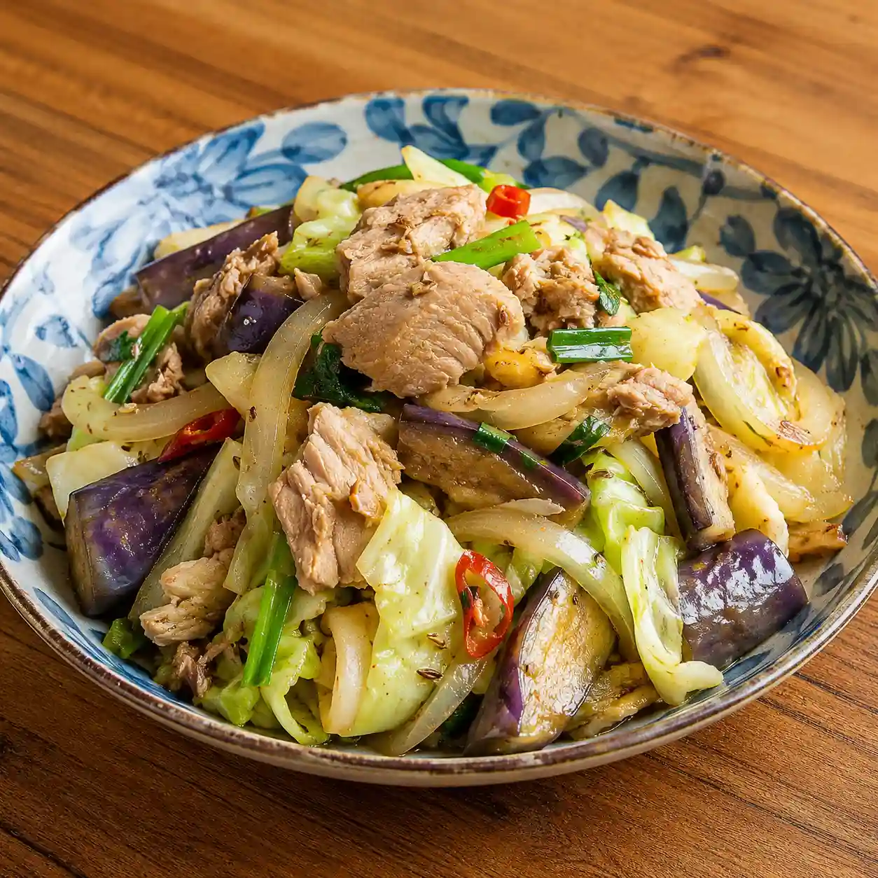 鮪魚炒高麗菜茄子