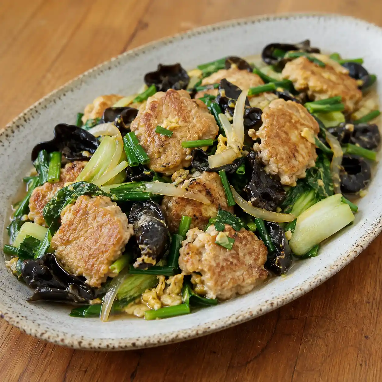 瘦肉餅韭菜蛋香煎黑木耳