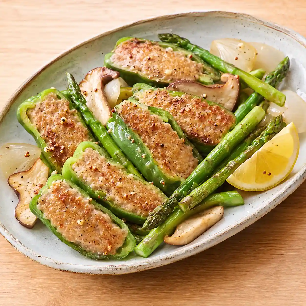 青椒釀豬肉片煎蘆筍