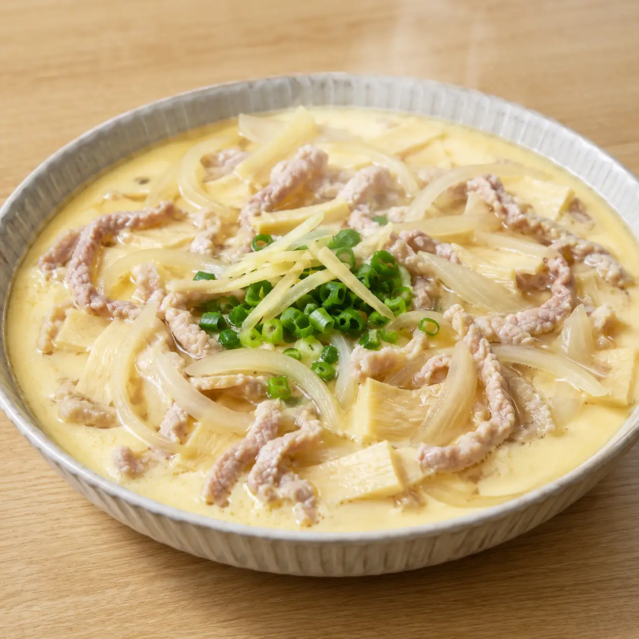 瘦肉絲洋蔥蒸蛋