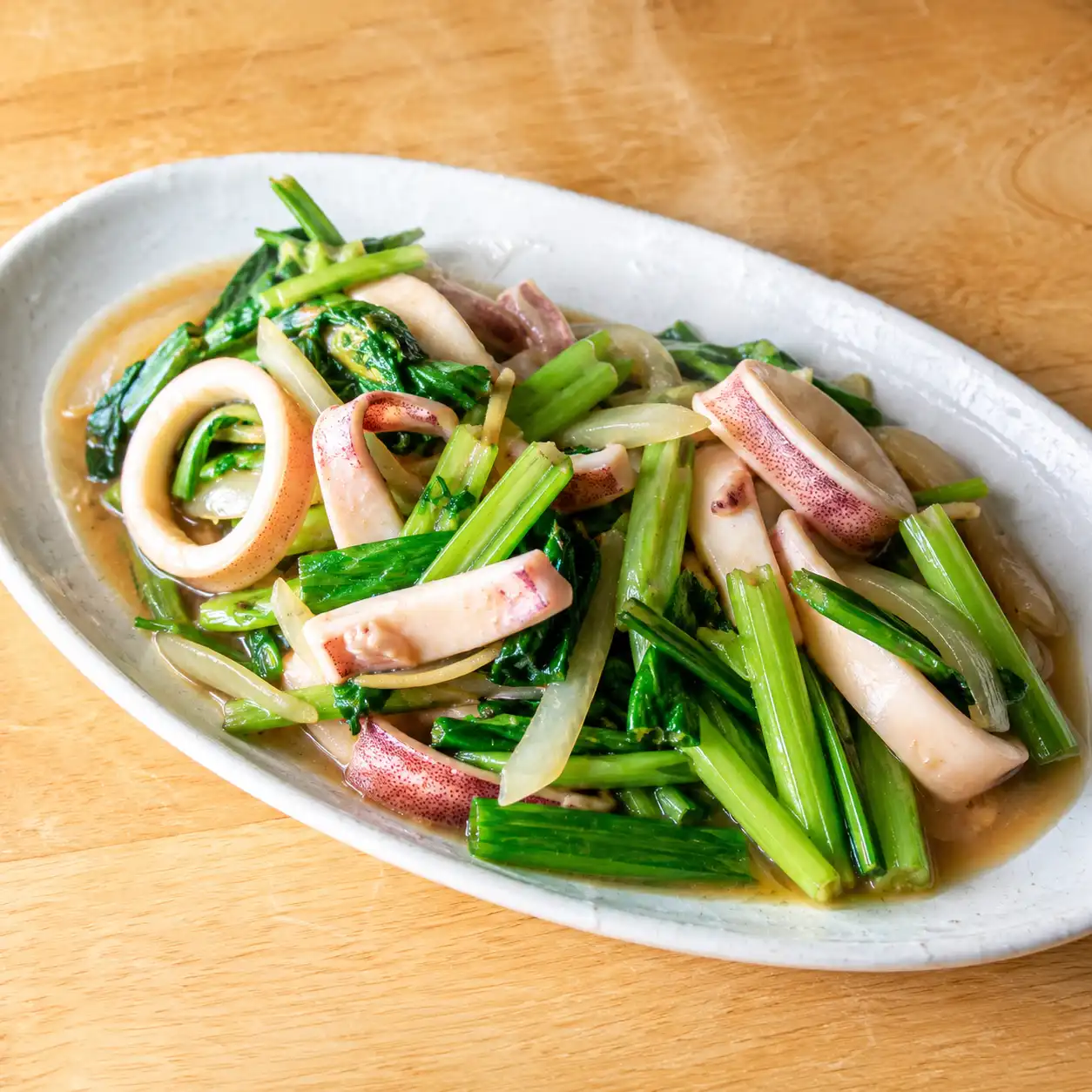 透抽芹菜蔥燒