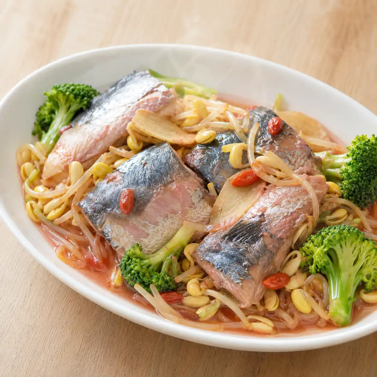 紅麴鯖魚黃豆芽煨